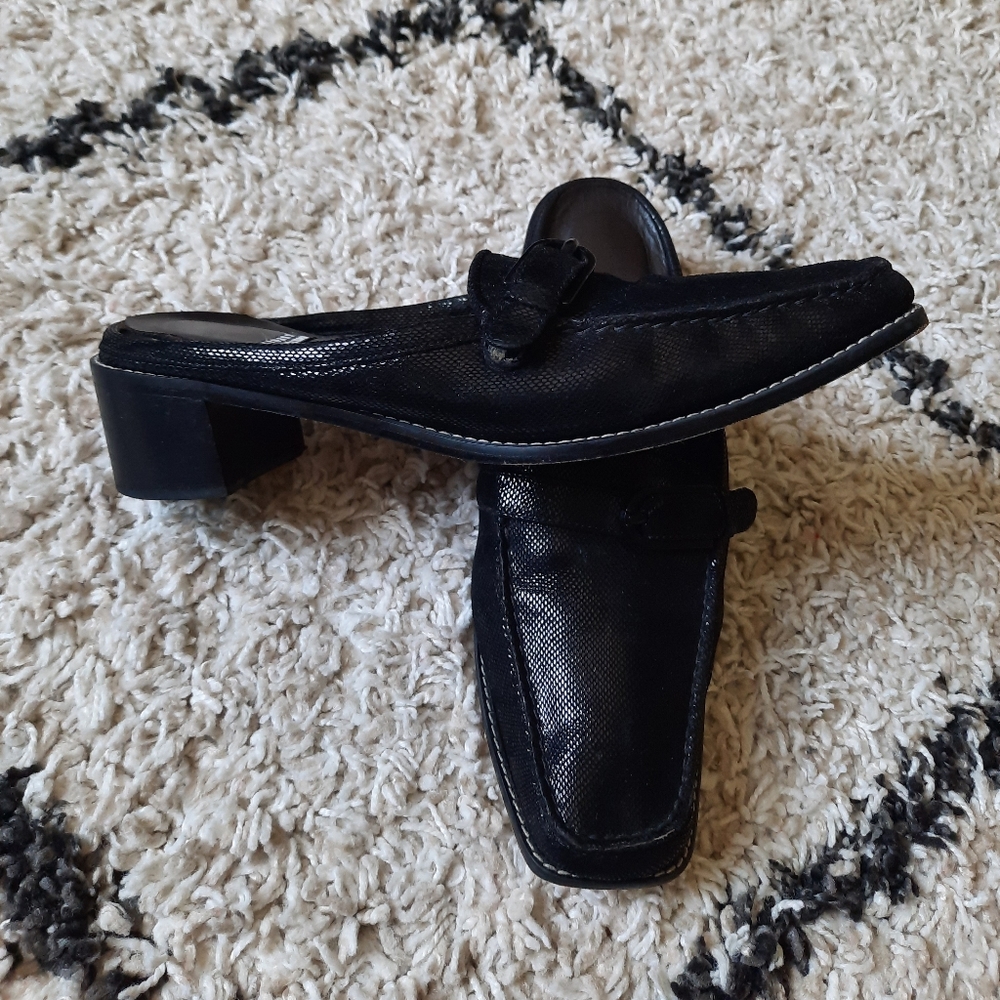Stuart Weitzman black leather Nappa clog mules